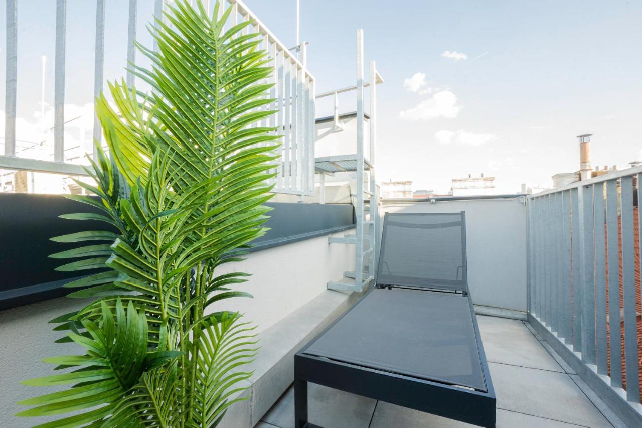 Orestaliving - Penthouse With Designer Renovation Wien Exteriör bild